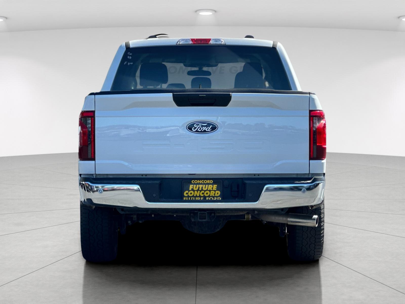 Used 2025 White Ford XLT image 4