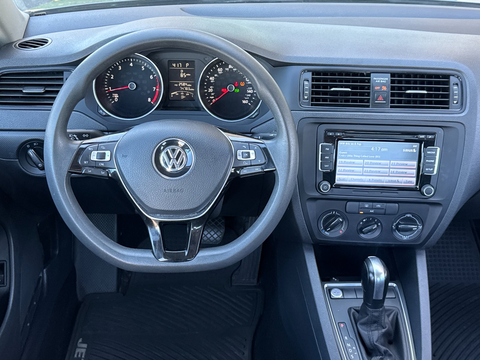 Used 2015 Gray Volkswagen 2.0L S image 13
