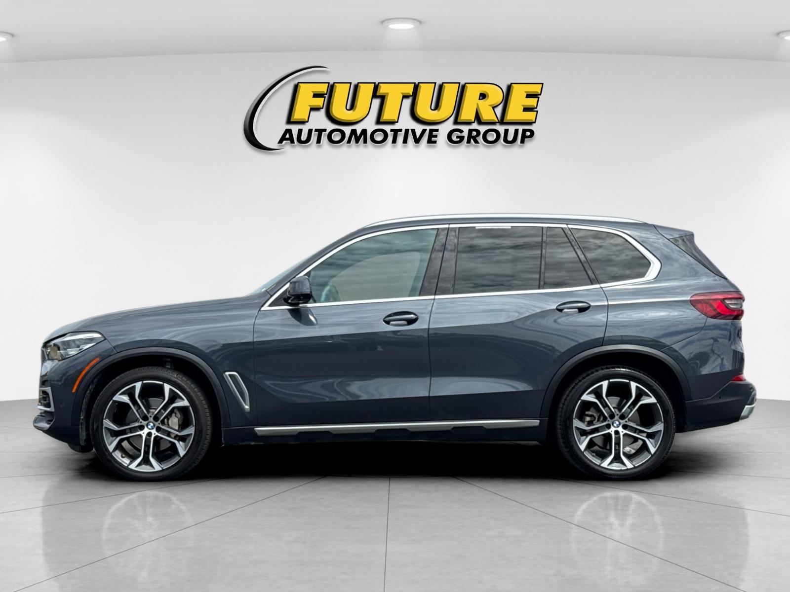 Used 2022 Gray BMW xDrive40i image 6