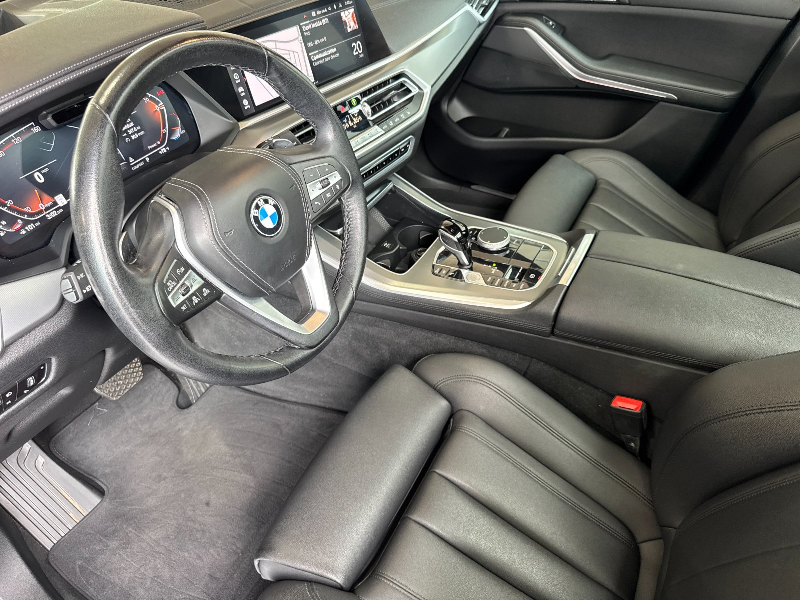 Used 2022 Gray BMW xDrive40i image 9