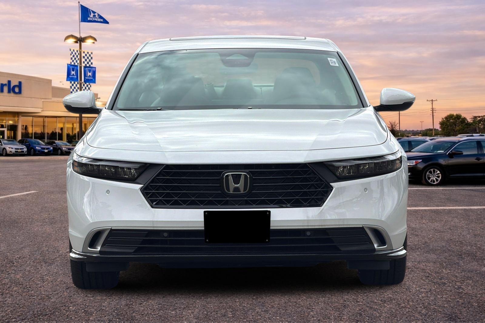 New 2026 Platinum White Pearl Honda Touring image 9