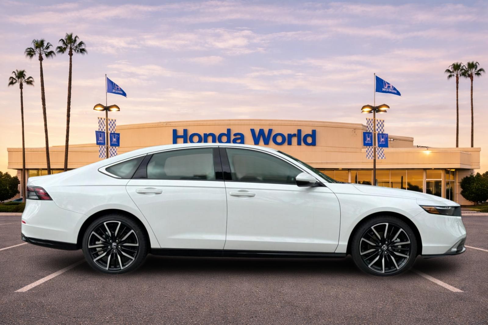 New 2026 Platinum White Pearl Honda Touring image 3
