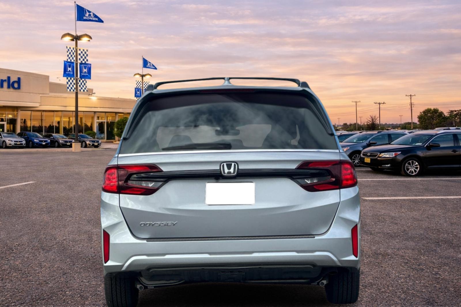 New 2026 Solar Silver Metallic Honda EX-L image 5