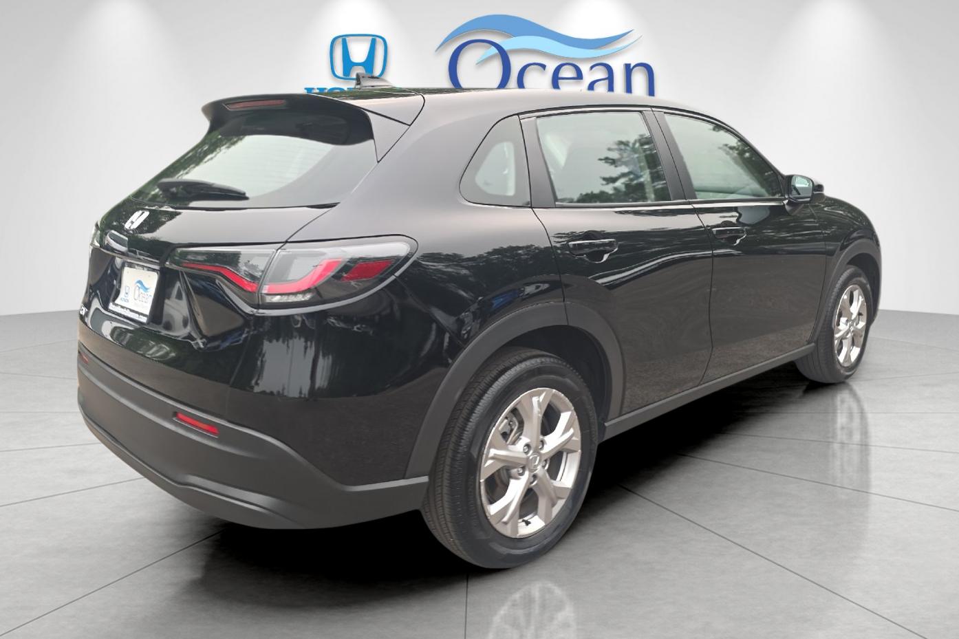 Used 2025 Crystal Black Pearl Honda LX image 3