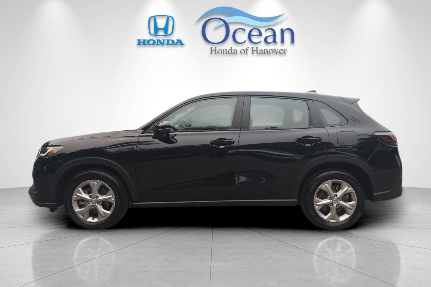 Used 2025 Crystal Black Pearl Honda LX image 6