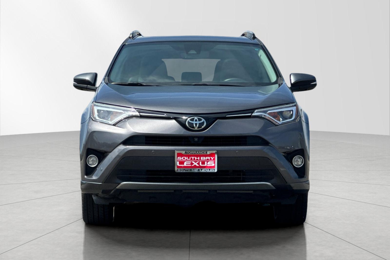 Used 2017 Gray Toyota Platinum image 9