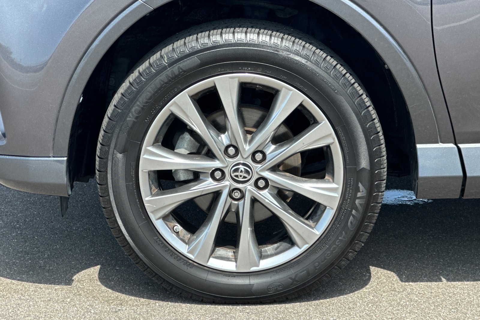 Used 2017 Gray Toyota Platinum image 25