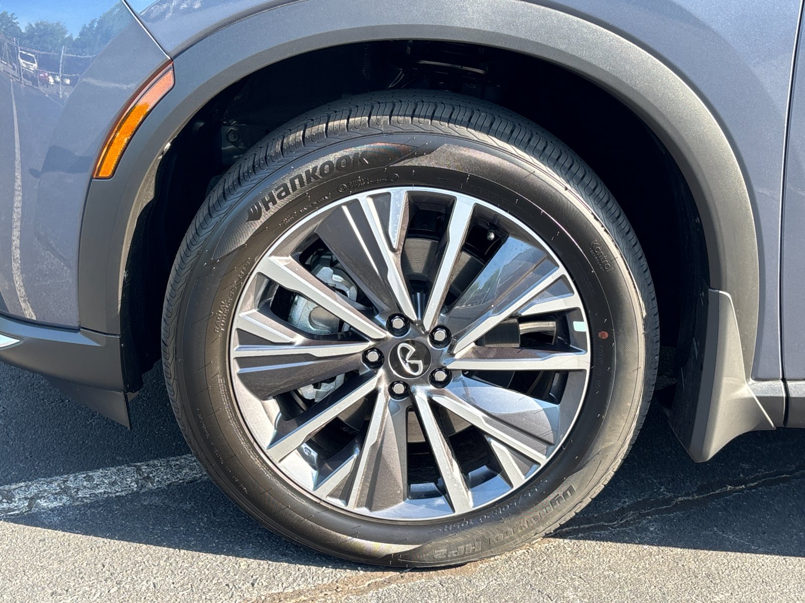 New 2027 MOONBOW BLUE INFINITI Luxe FWD image 10