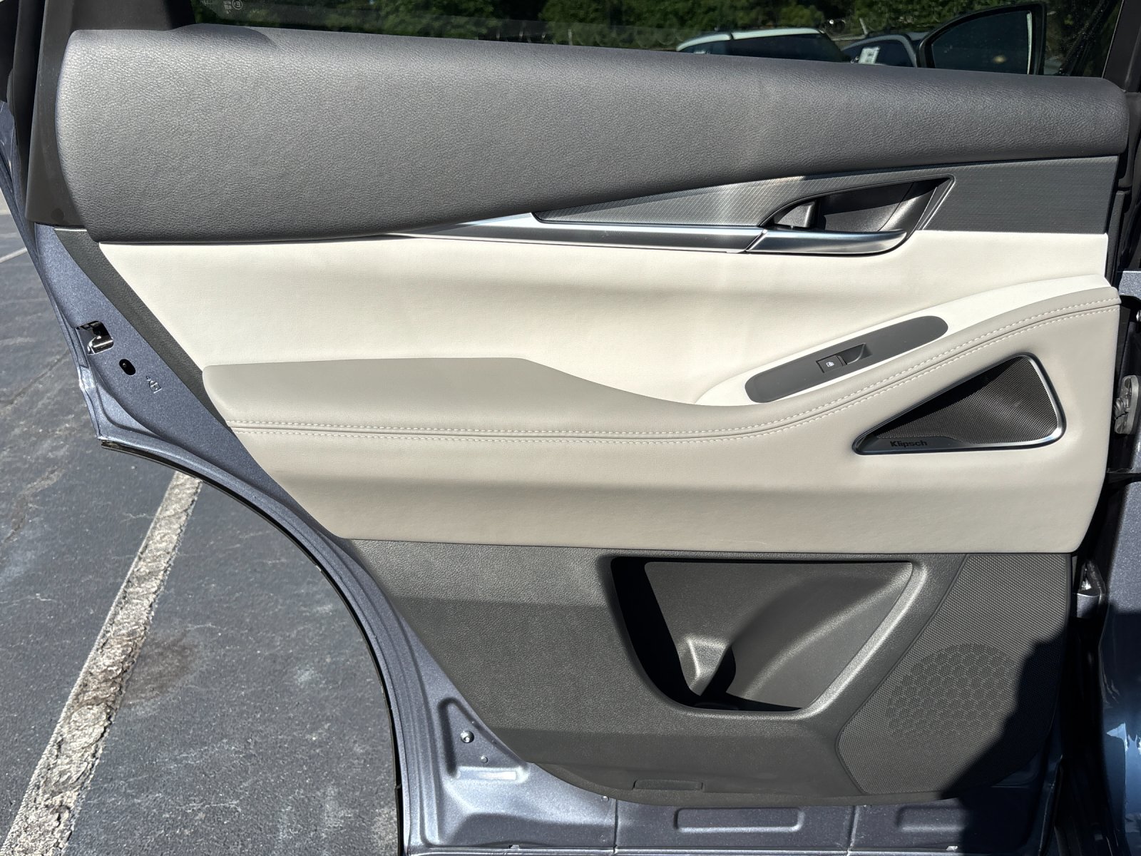 New 2027 MOONBOW BLUE INFINITI Luxe FWD image 32