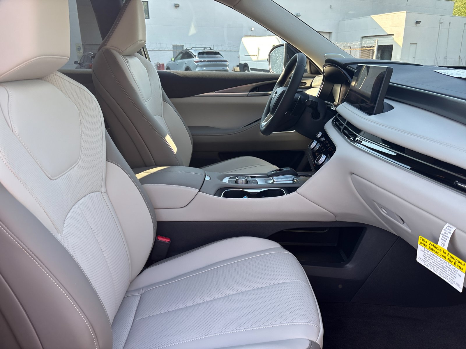 New 2027 MOONBOW BLUE INFINITI Luxe FWD image 39