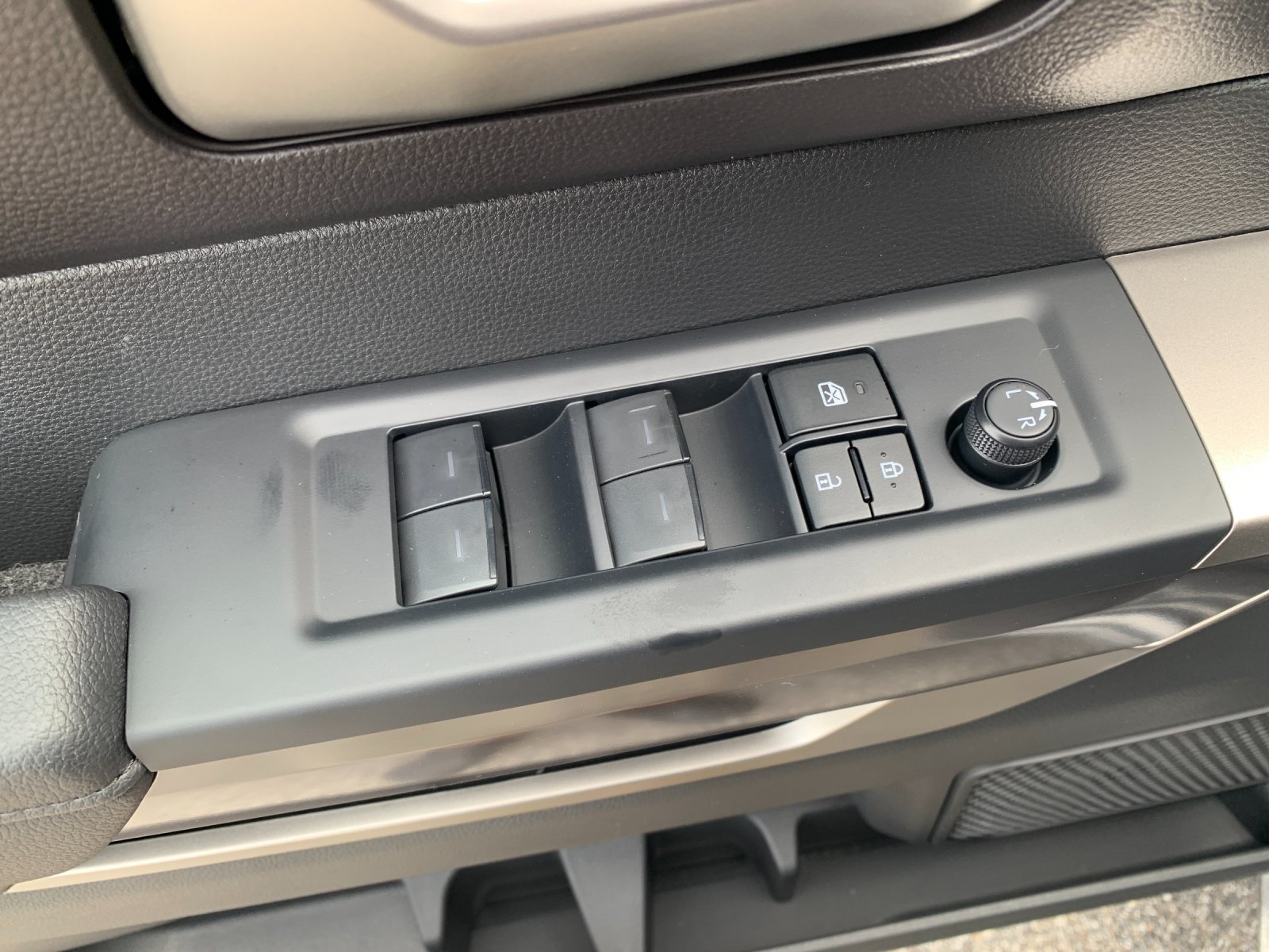 New 2026 Magnetic Gray Metallic Toyota SR5 image 12
