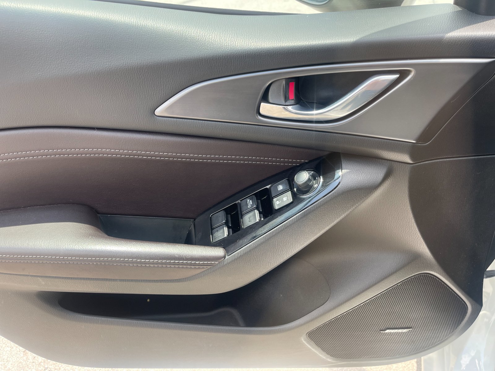 Used 2018 White Mazda Grand Touring image 12