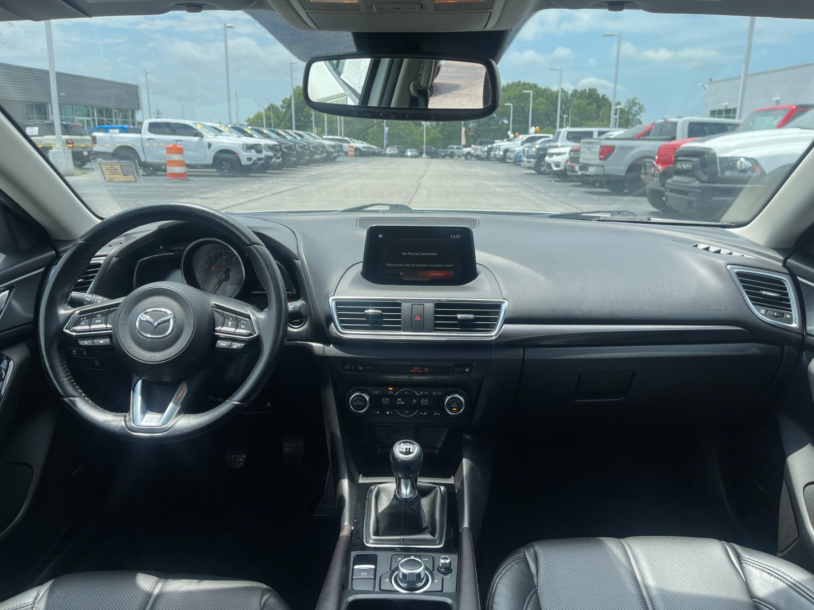 Used 2018 White Mazda Grand Touring image 15