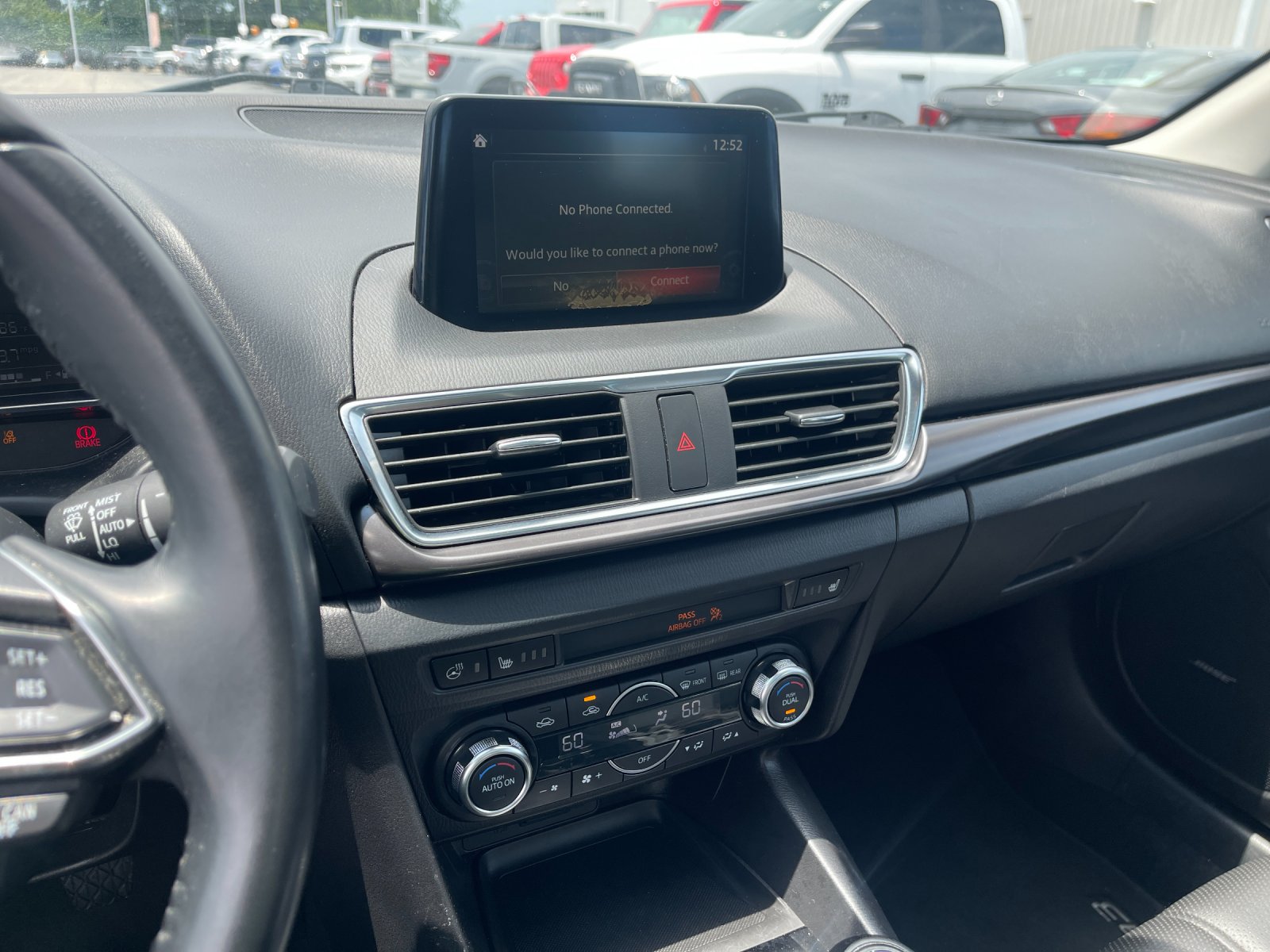 Used 2018 White Mazda Grand Touring image 21