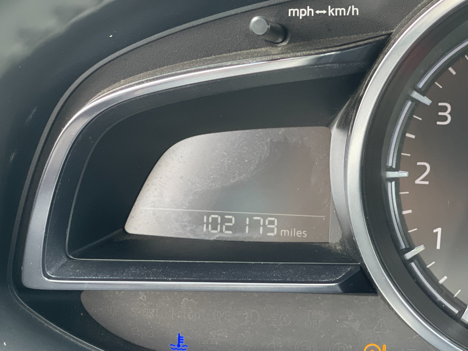 Used 2018 White Mazda Grand Touring image 29