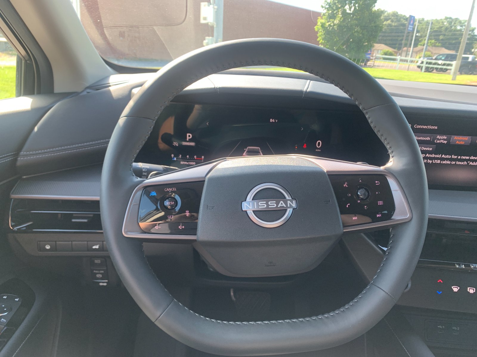 Used 2025 White Nissan SV image 27