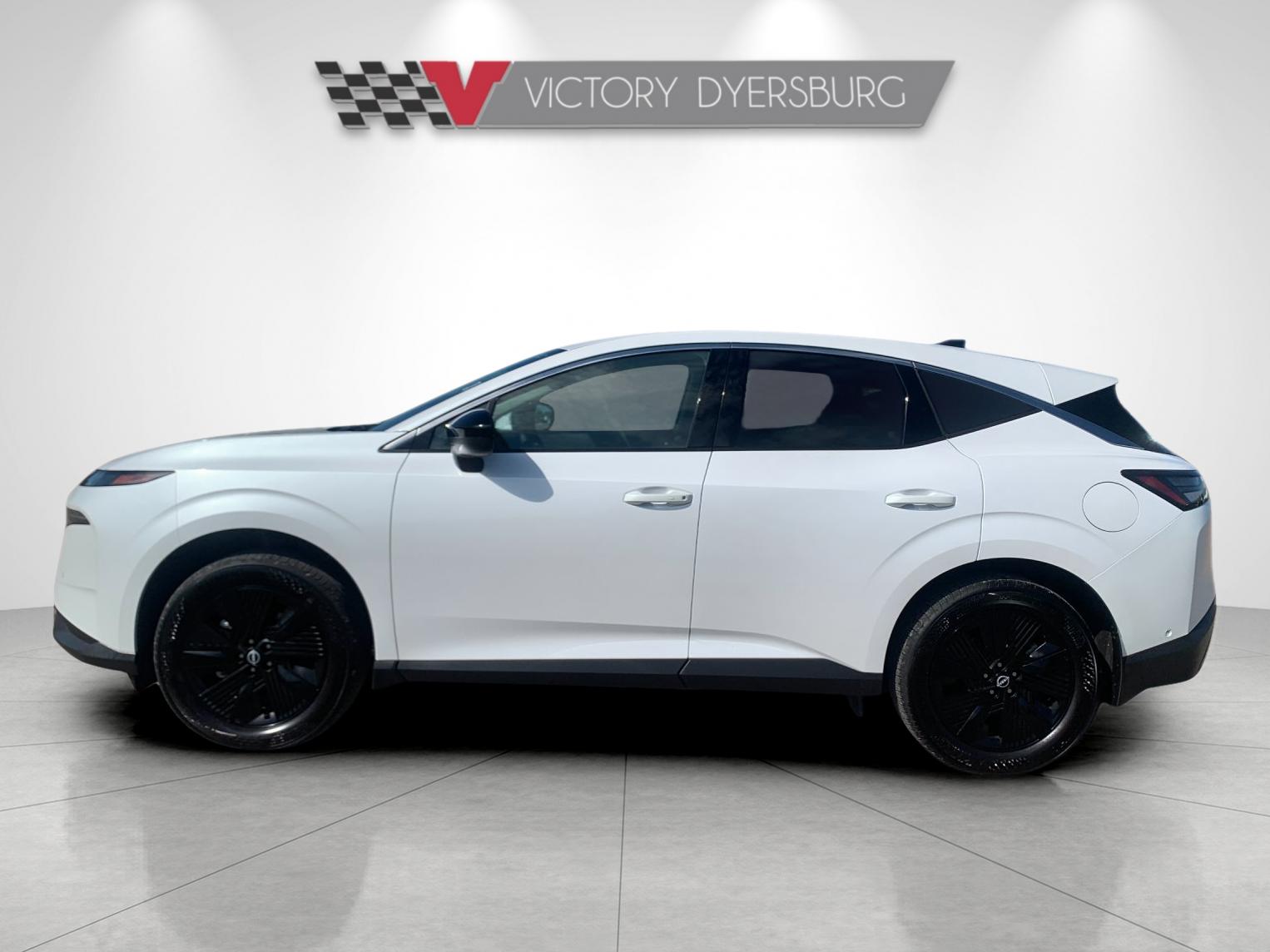 Used 2025 White Nissan SV image 7