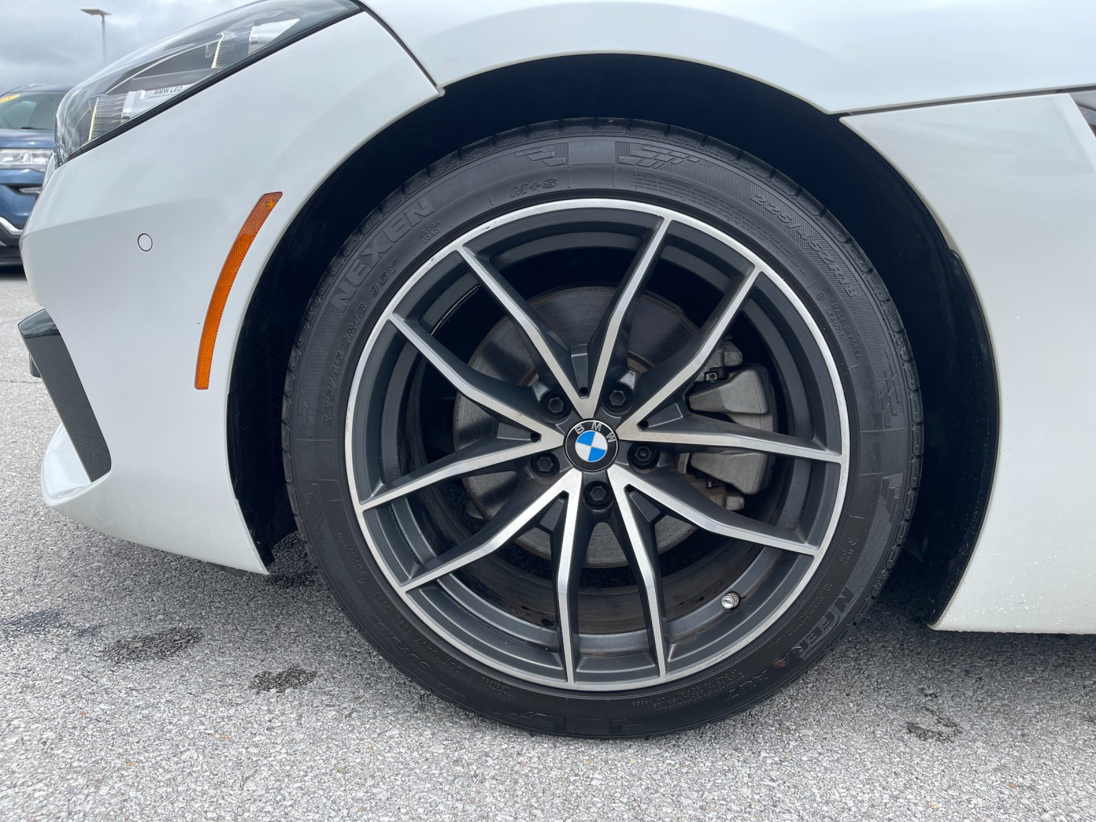 Used 2020 White BMW sDrive30i image 30