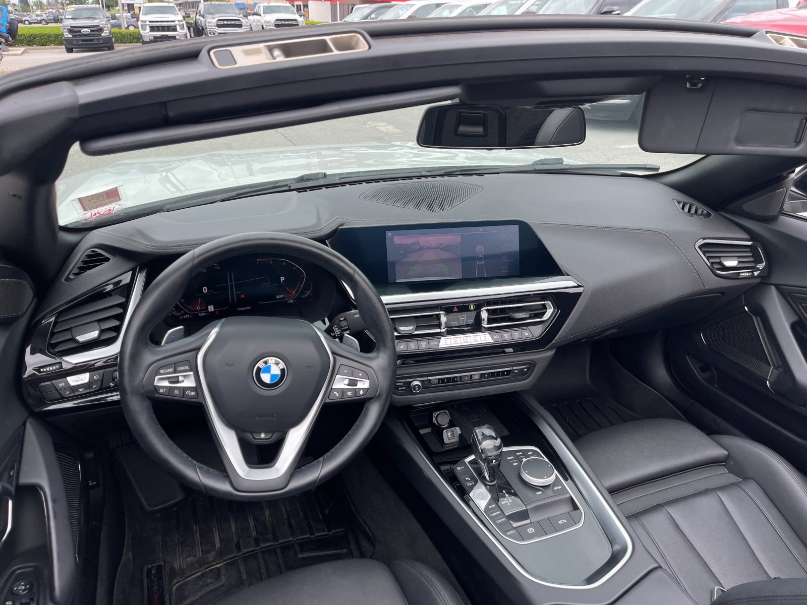 Used 2020 White BMW sDrive30i image 15