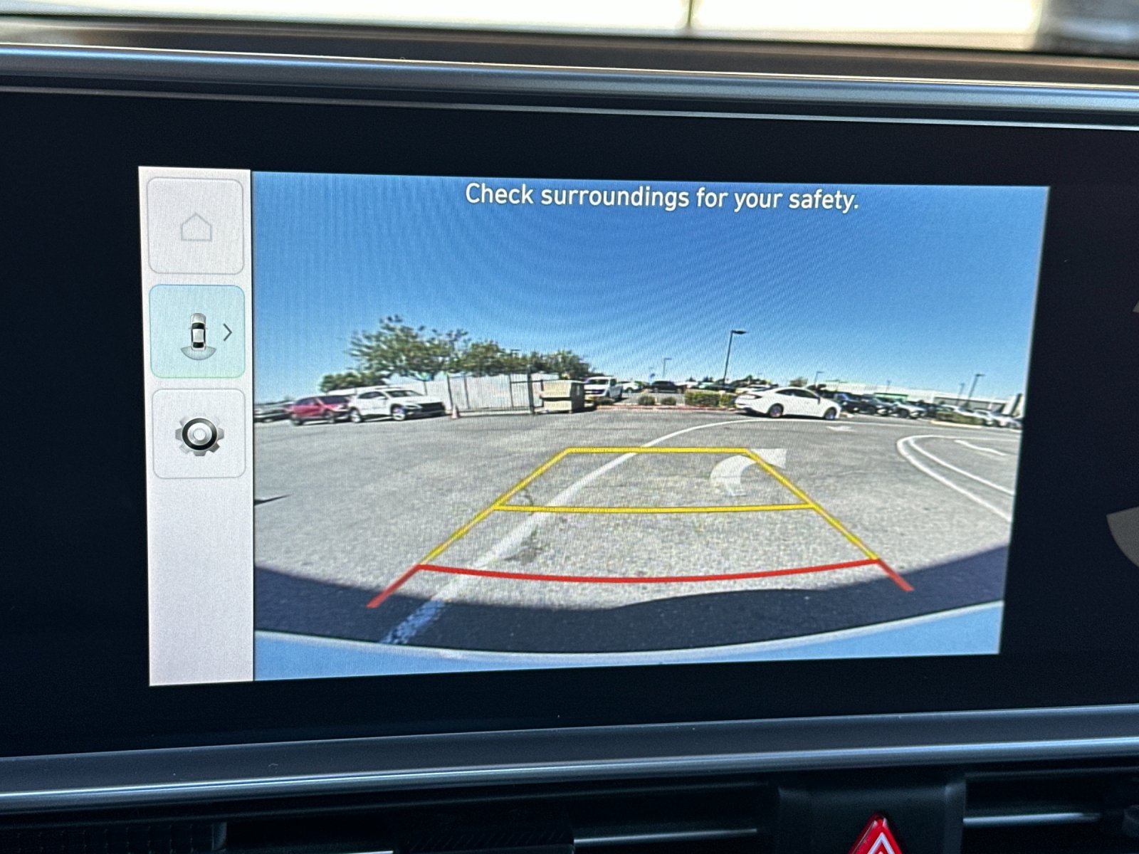 Used 2023 White Hyundai SEL image 17