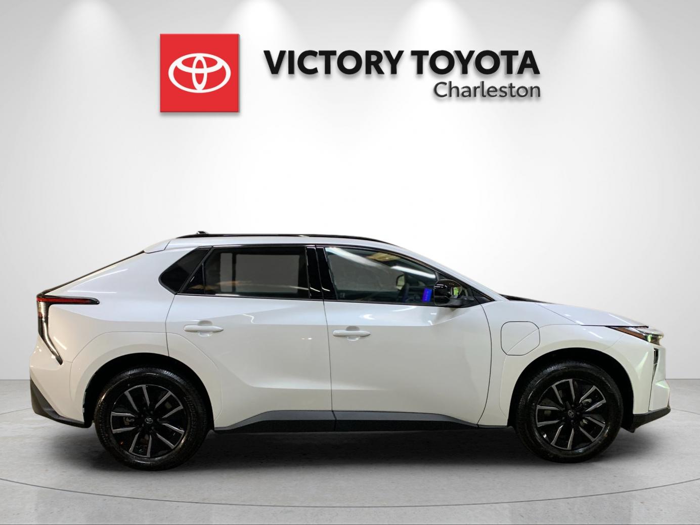 New 2026 Wind Chill Pearl Toyota XLE image 6