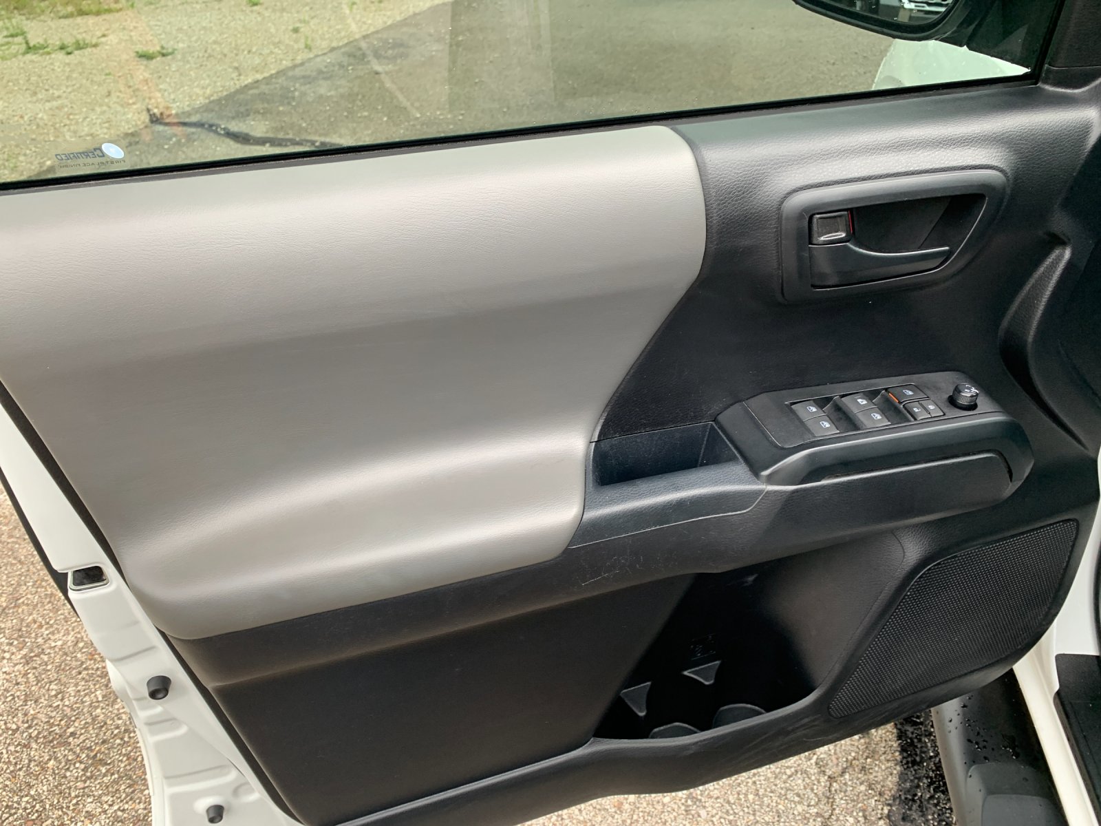 Certified Used 2021 White Toyota SR image 12