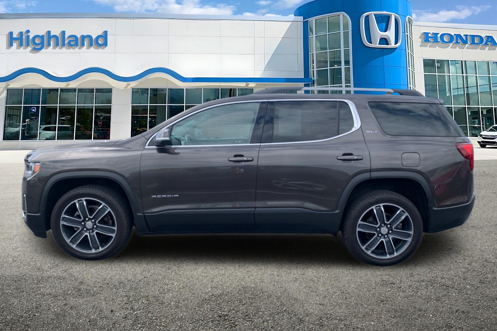 Used 2020  GMC SLT image 2