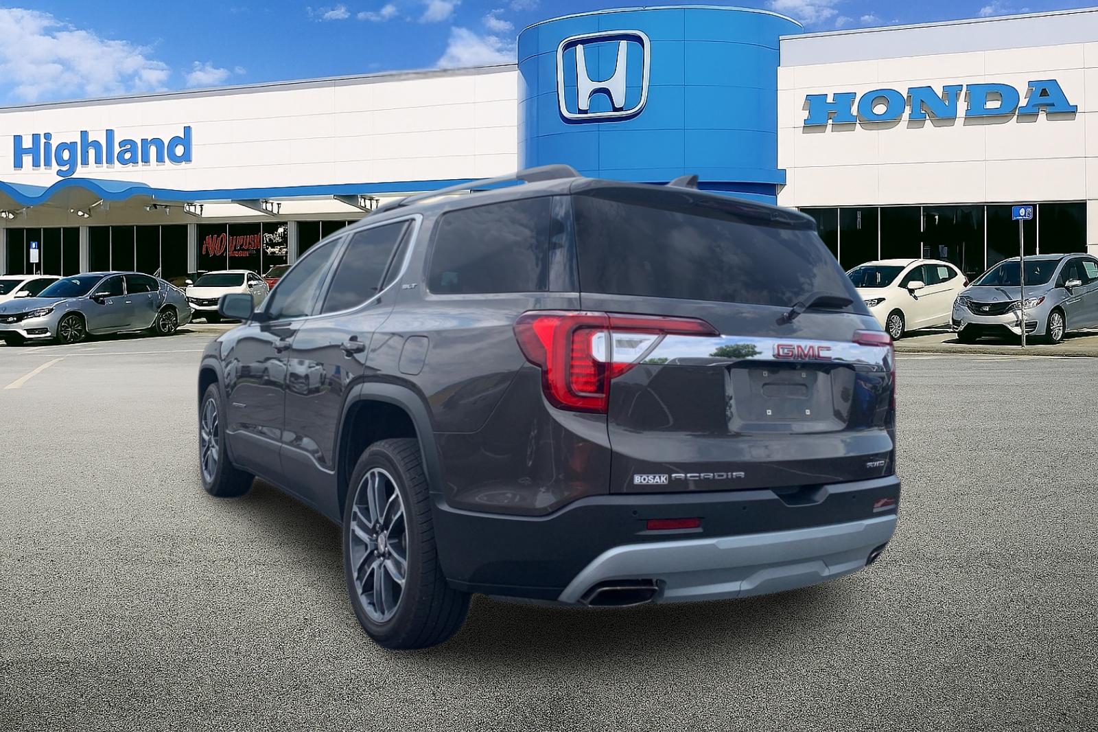 Used 2020  GMC SLT image 3