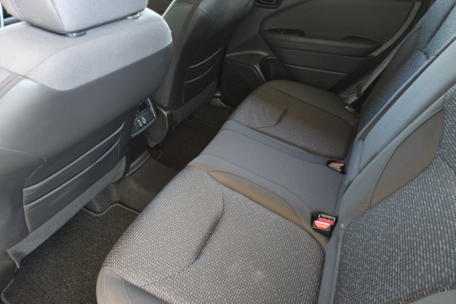 Used 2025 Silver Subaru Premium image 12