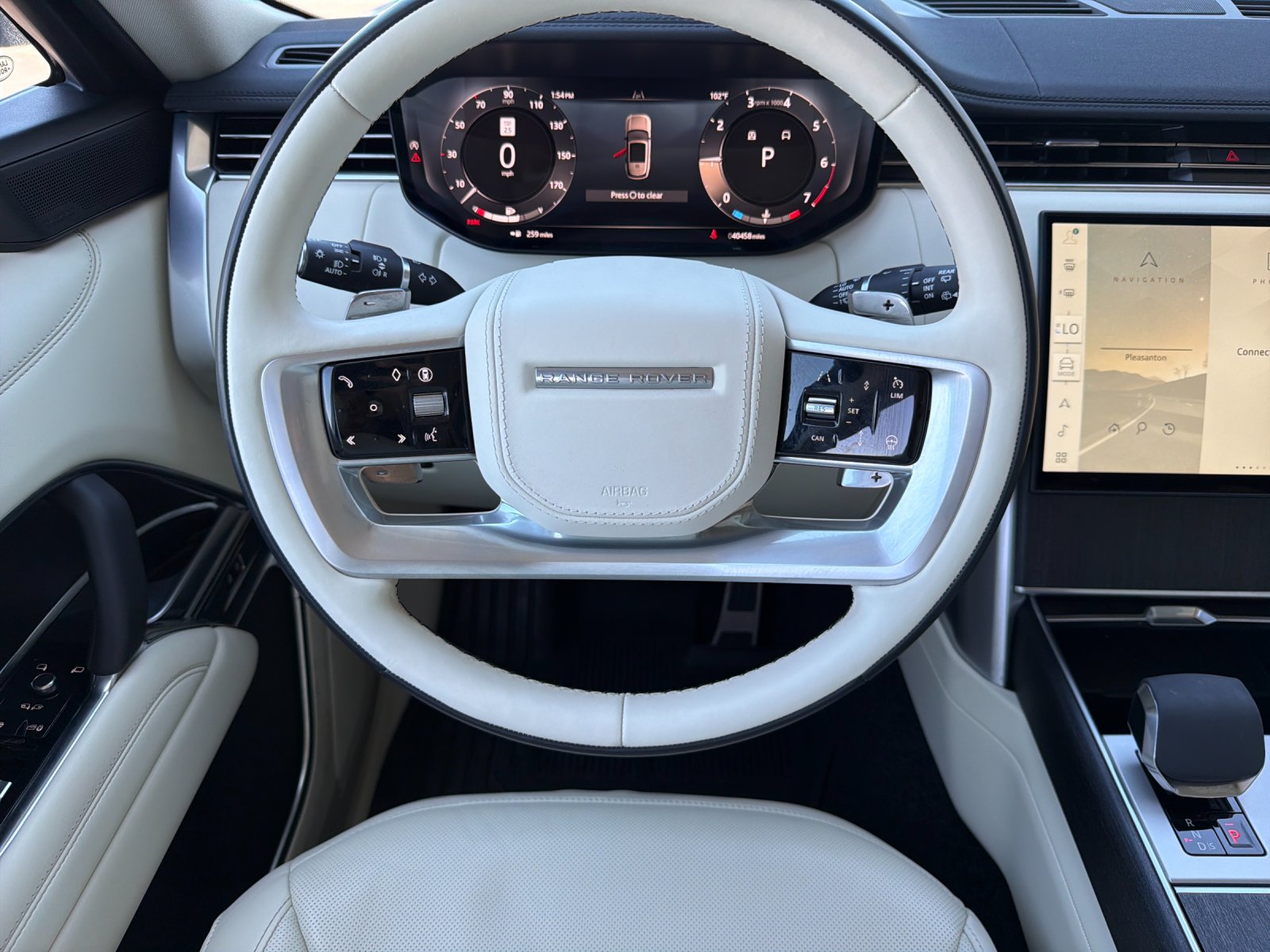 Used 2024 Ostuni Pearl White Metallic Land Rover SE 4D Sport Utility image 16