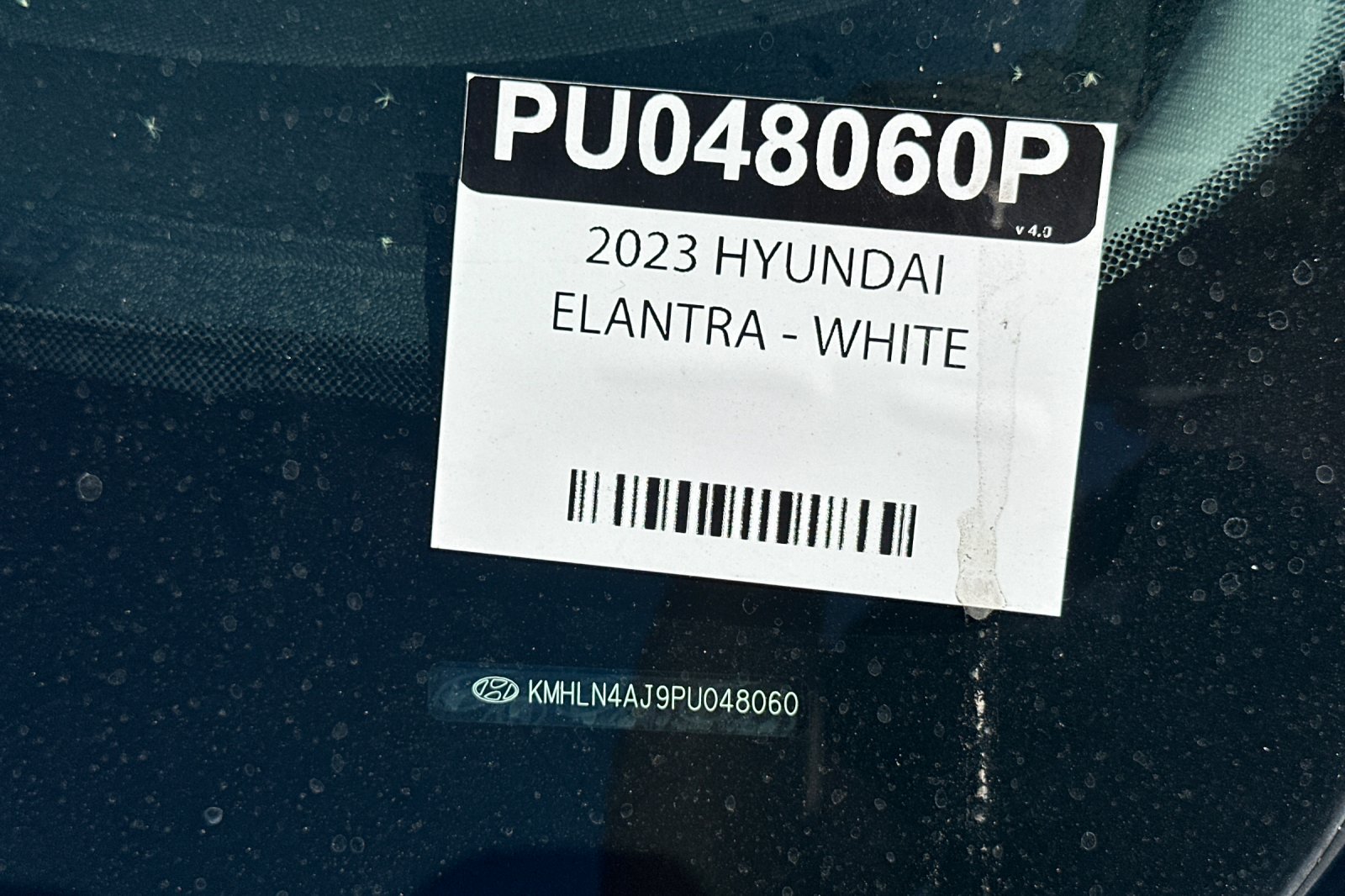 Used 2023 White Hyundai Limited image 2