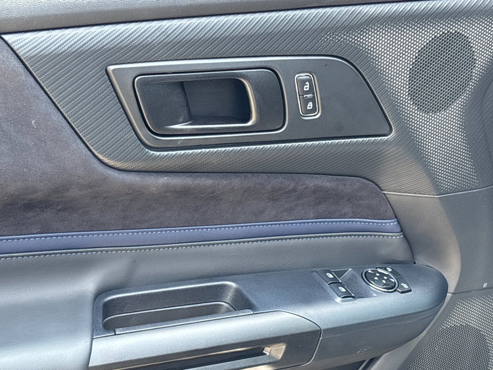 2025 Ford Mustang Dark Horse - Photo 14