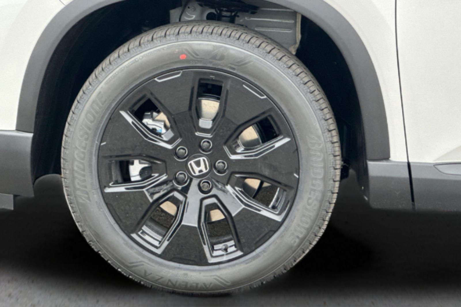 New 2026 Platinum White Pearl Honda Black Edition image 35