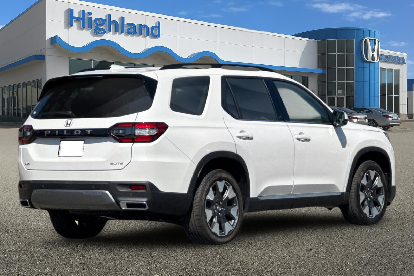 New 2026 Platinum White Pearl Honda AWD Elite image 5