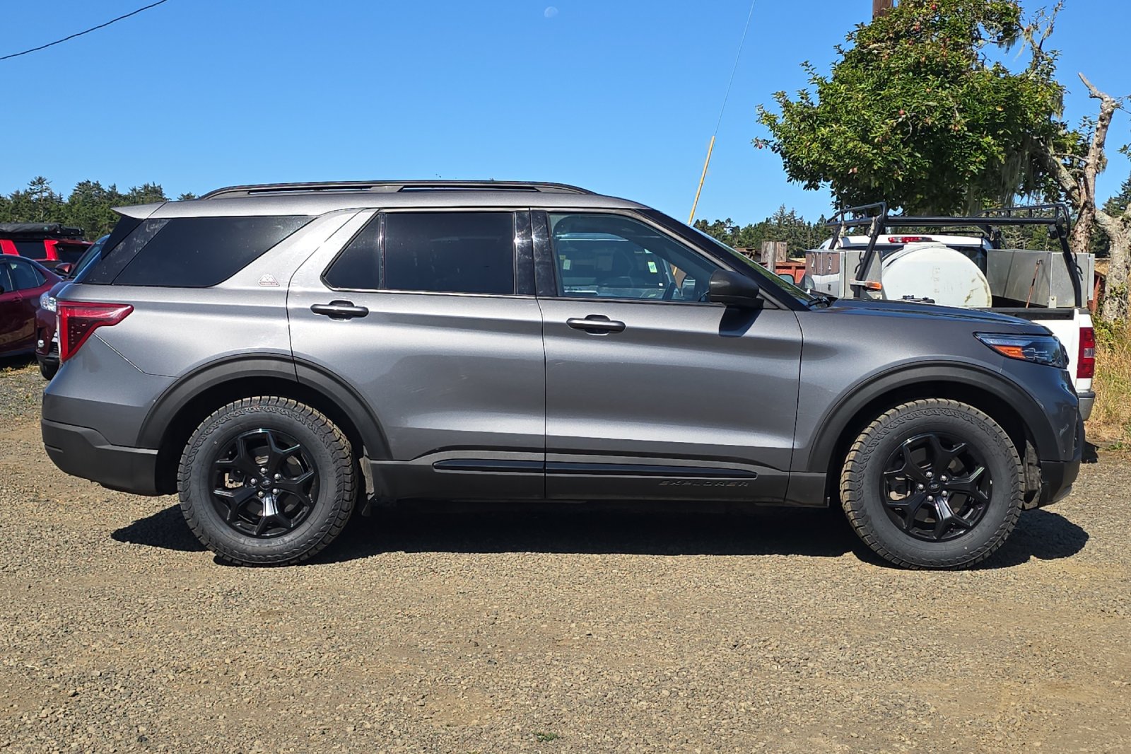 Used 2022 Gray Ford Timberline image 3