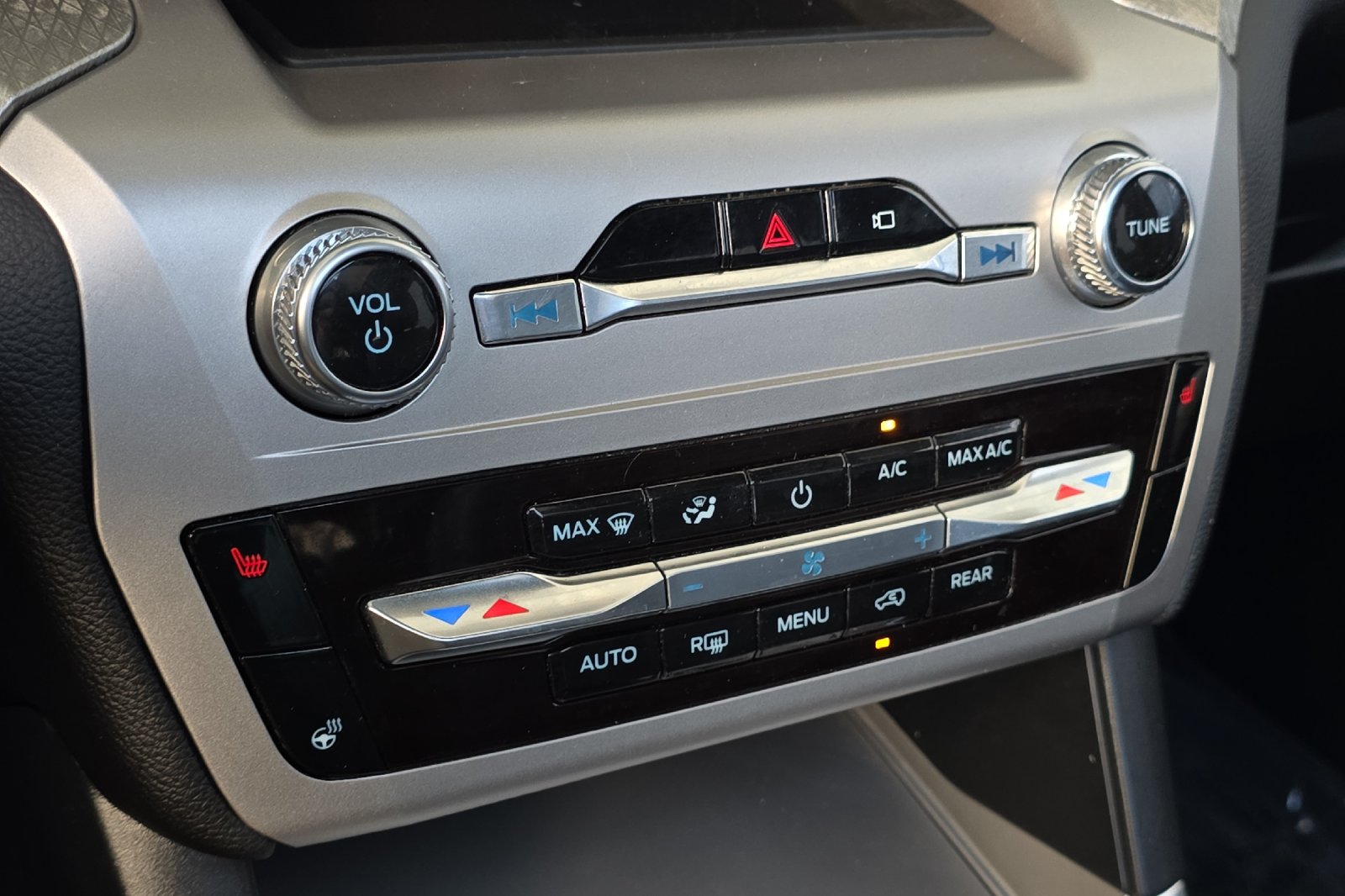 Used 2022 Gray Ford Timberline image 19