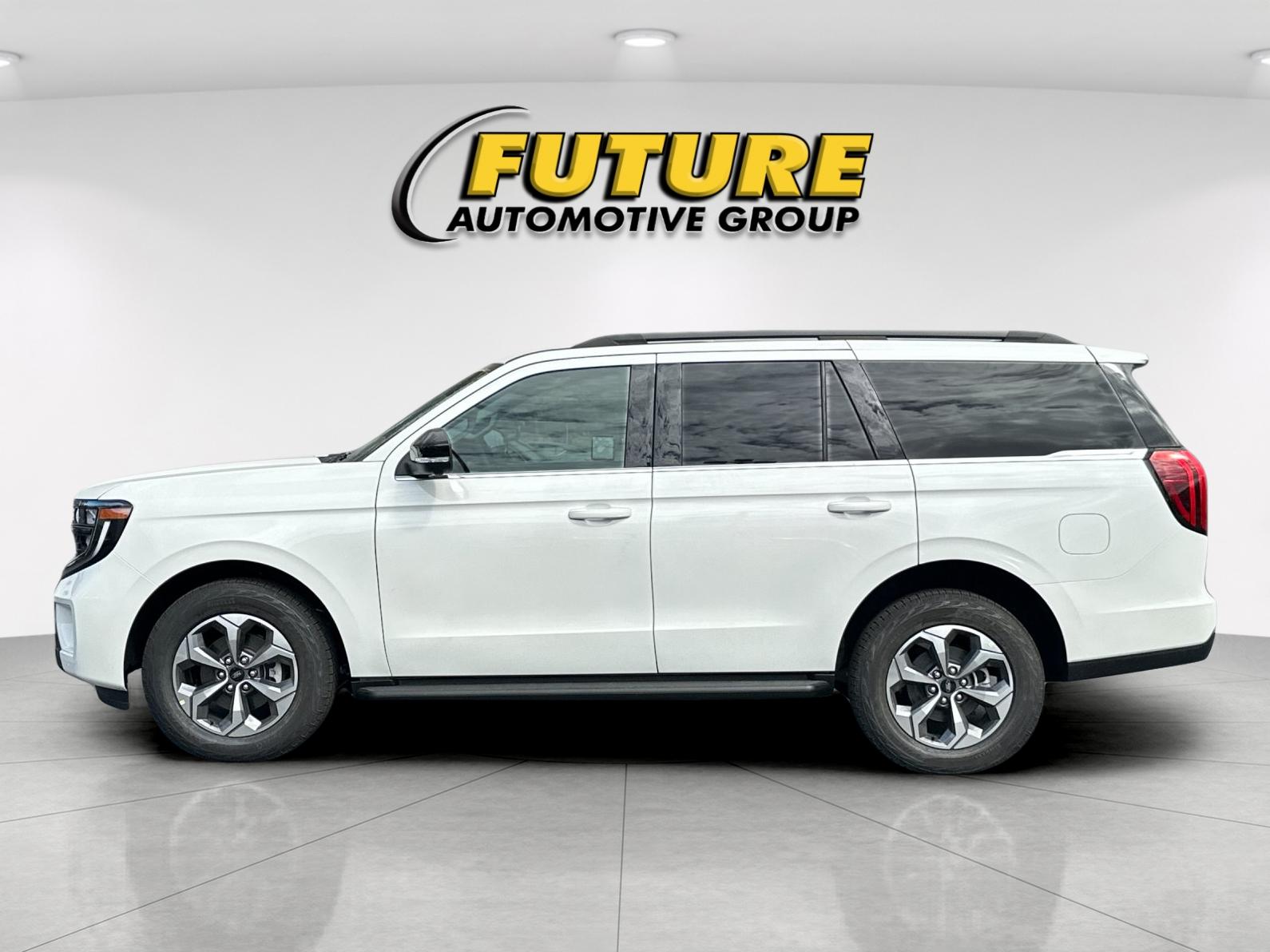 New 2027 Star White Metallic Tri-Coat Ford Active image 6