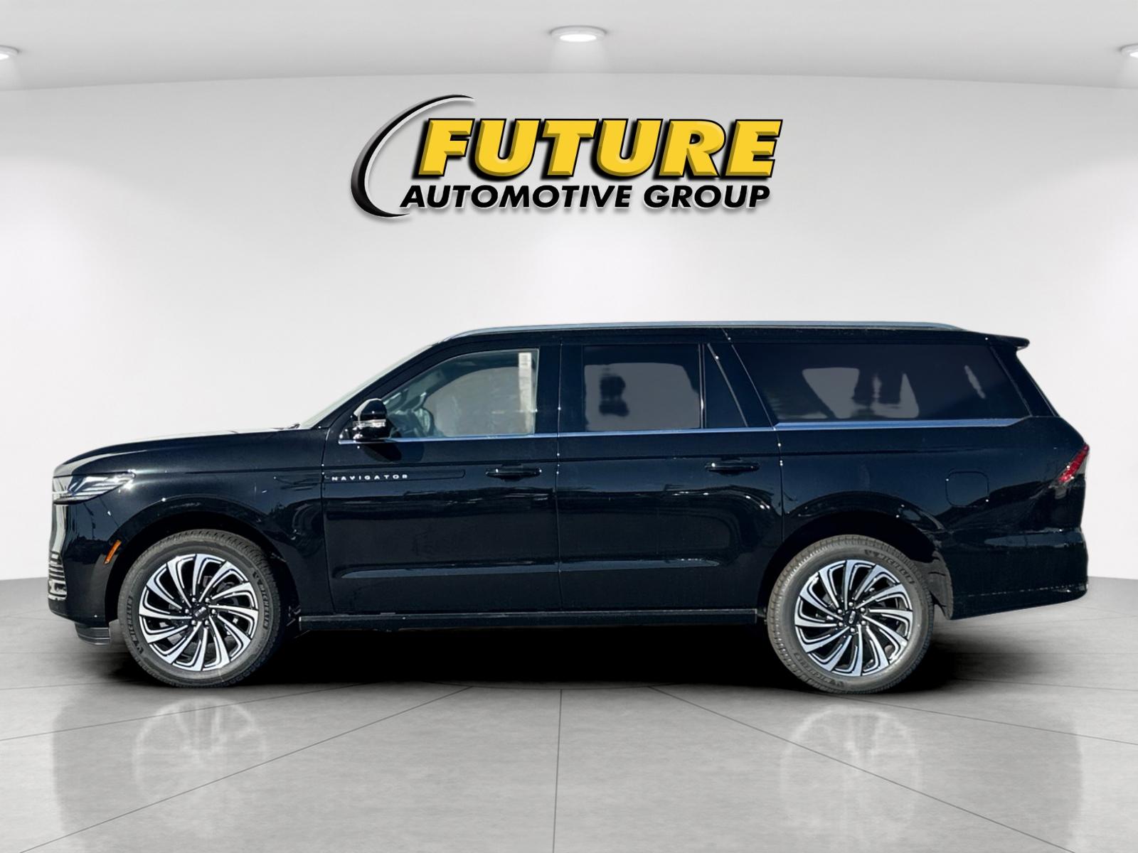 New 2027 Infinite Black Metallic Clearcoat Lincoln Black Label L image 6