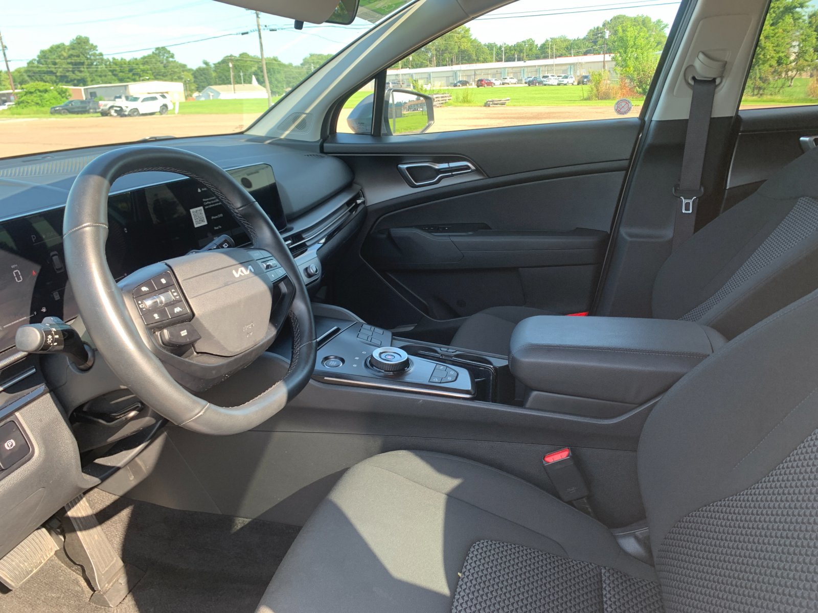 Used 2026  Kia LX image 12