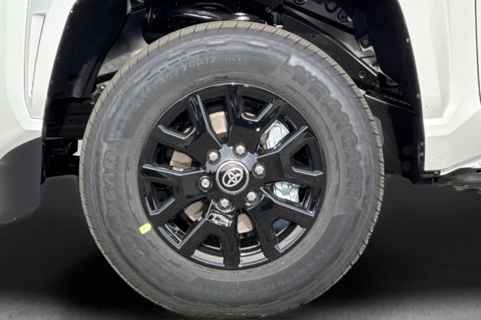 New 2026 White Toyota SR5 image 23