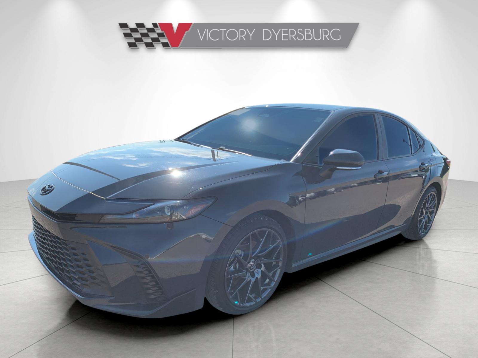 Used 2025  Toyota SE image 8
