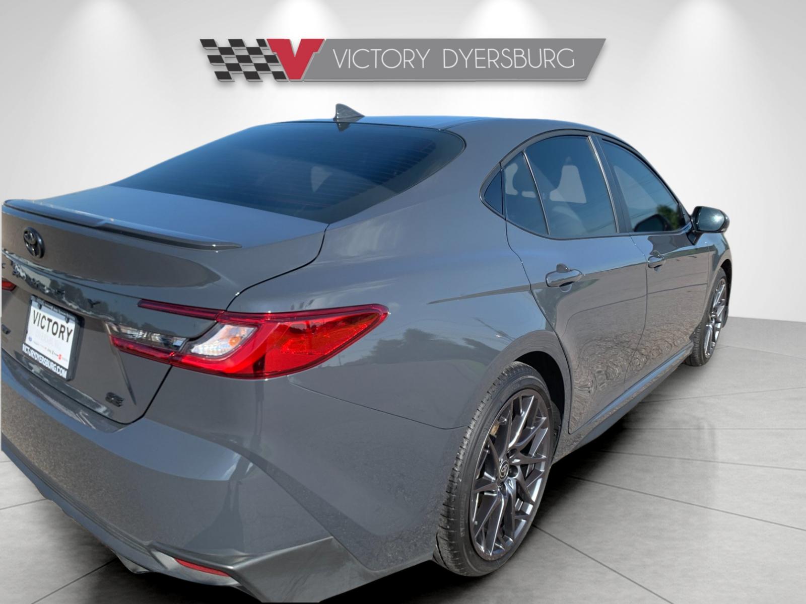 Used 2025  Toyota SE image 4