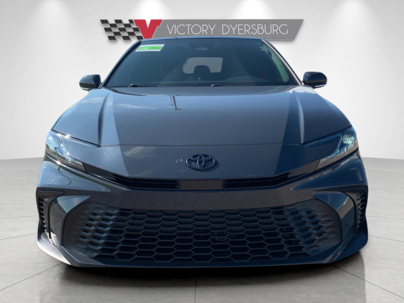 Used 2025  Toyota SE image 9