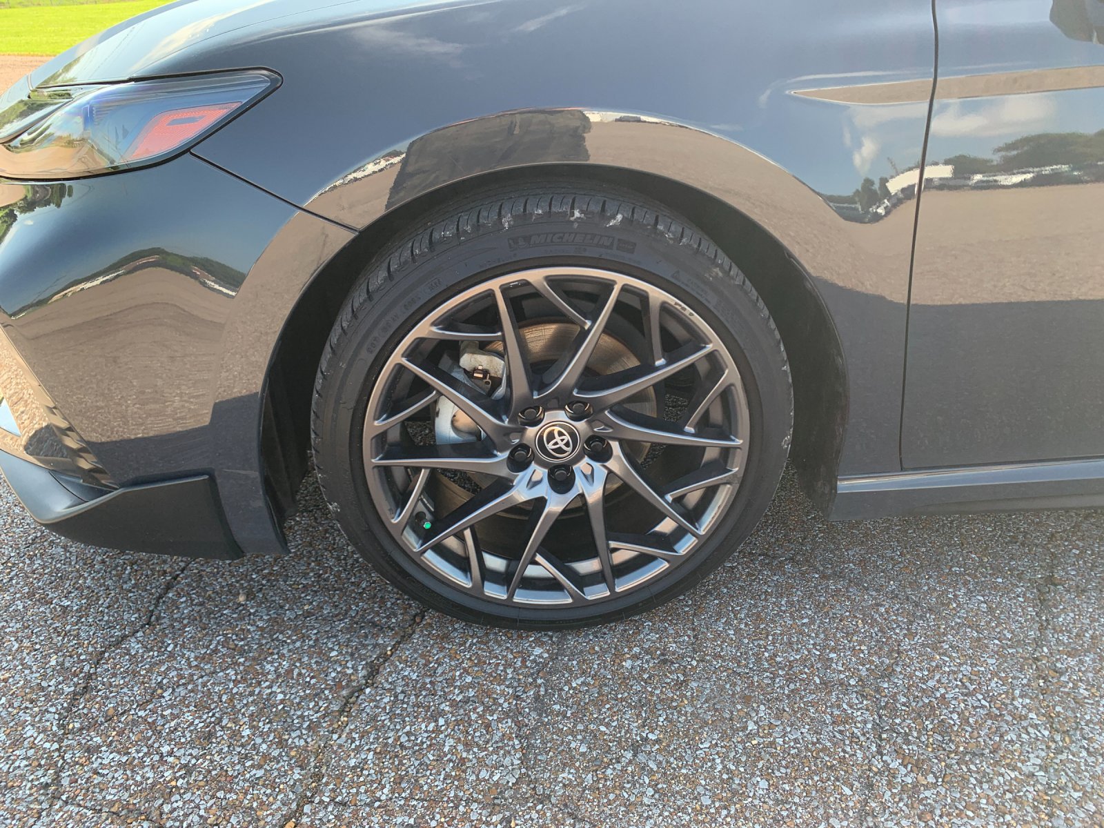 Used 2025  Toyota SE image 33