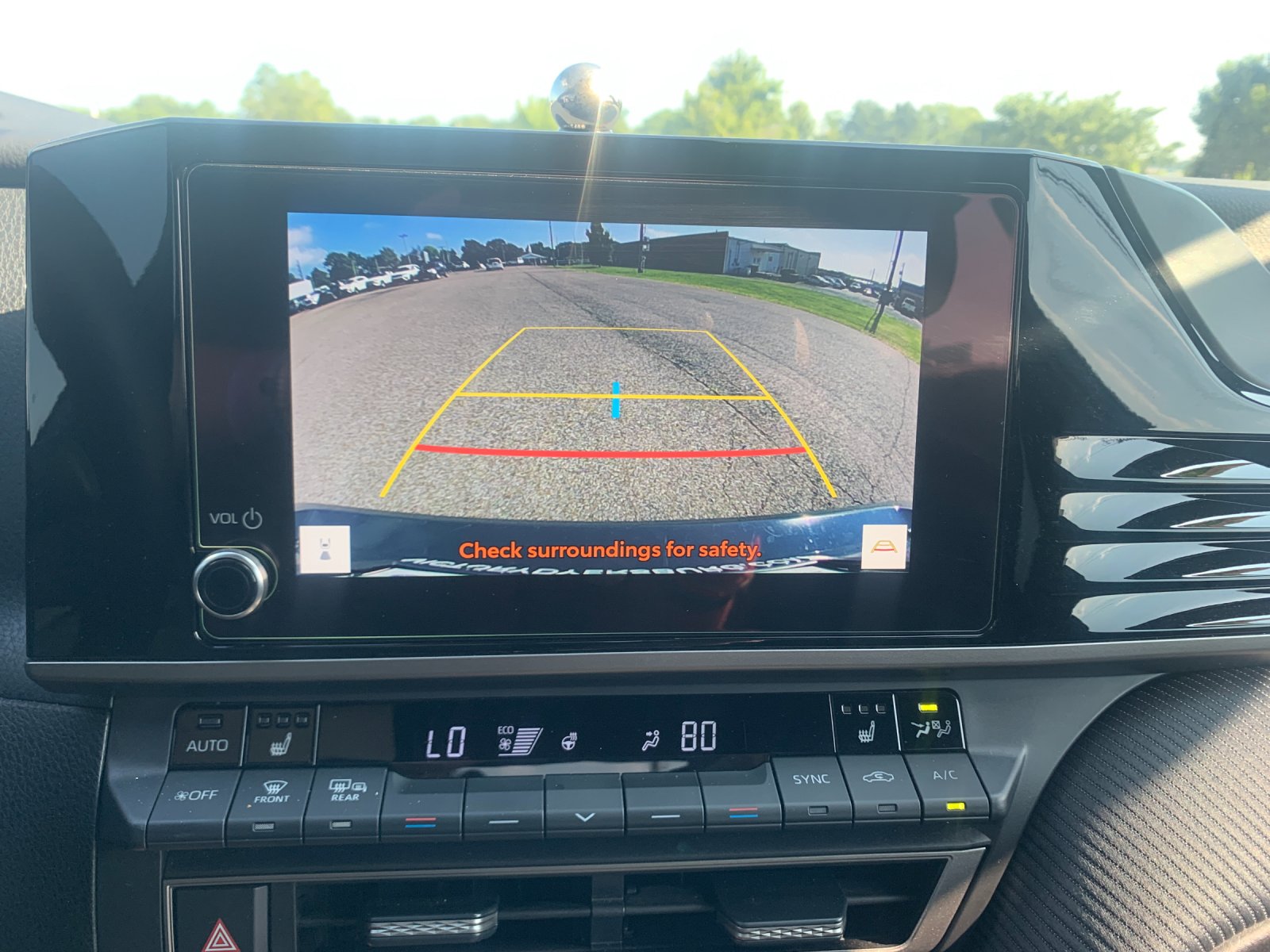 Used 2025  Toyota SE image 23