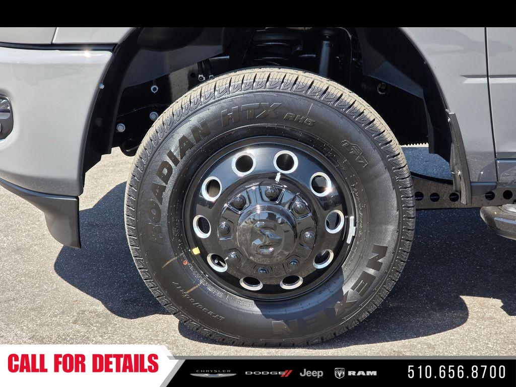 New 2026 Ceramic Gray Clearcoat RAM Big Horn image 9