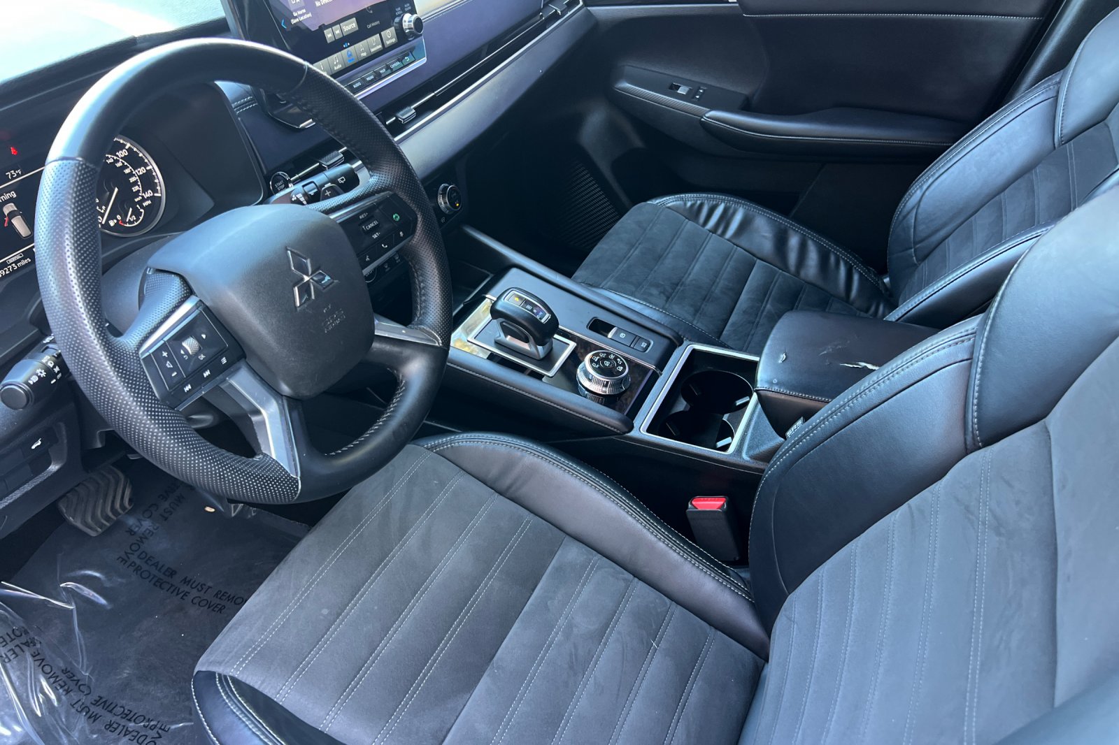 Used 2022  Mitsubishi SE image 9