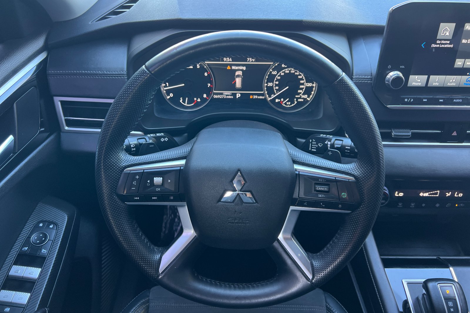 Used 2022  Mitsubishi SE image 13