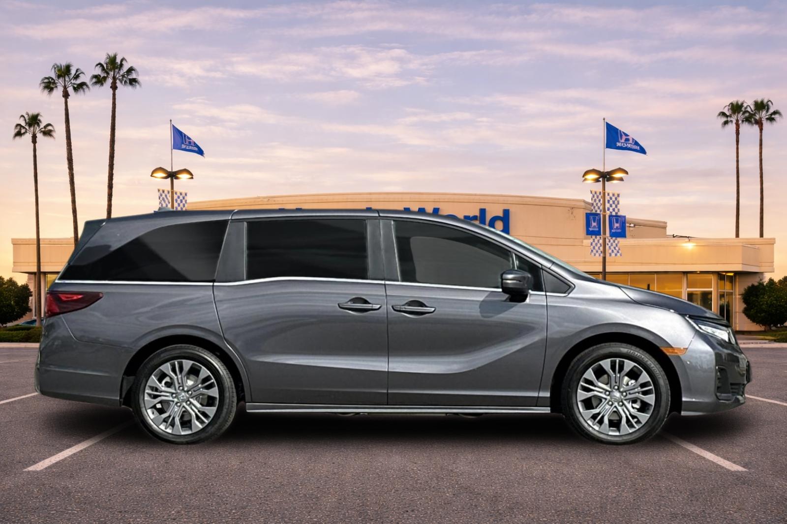 New 2026 Modern Steel Metallic Honda Touring image 3