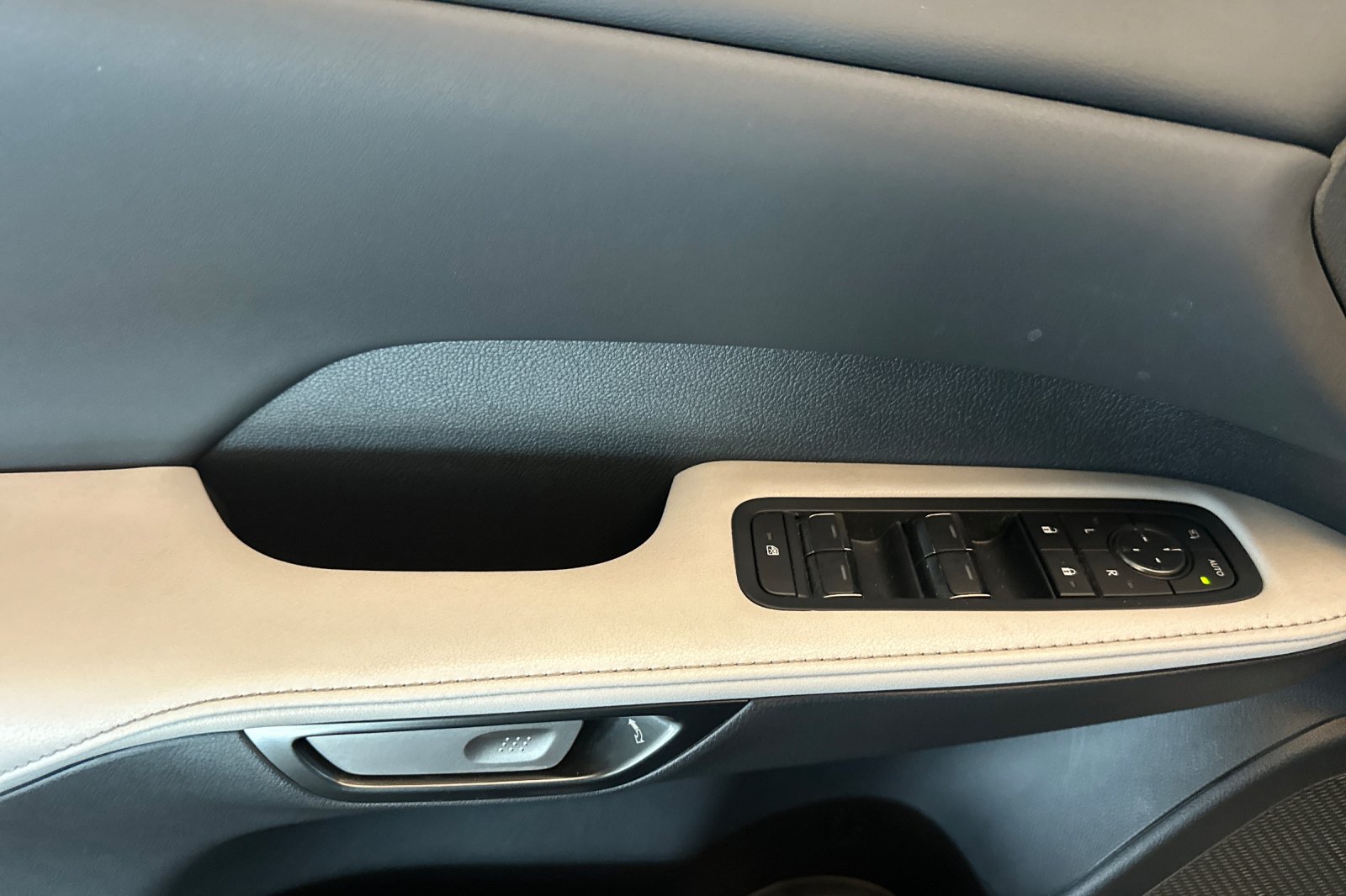Certified Used 2023 IRIDIUM Lexus 350 Premium image 11